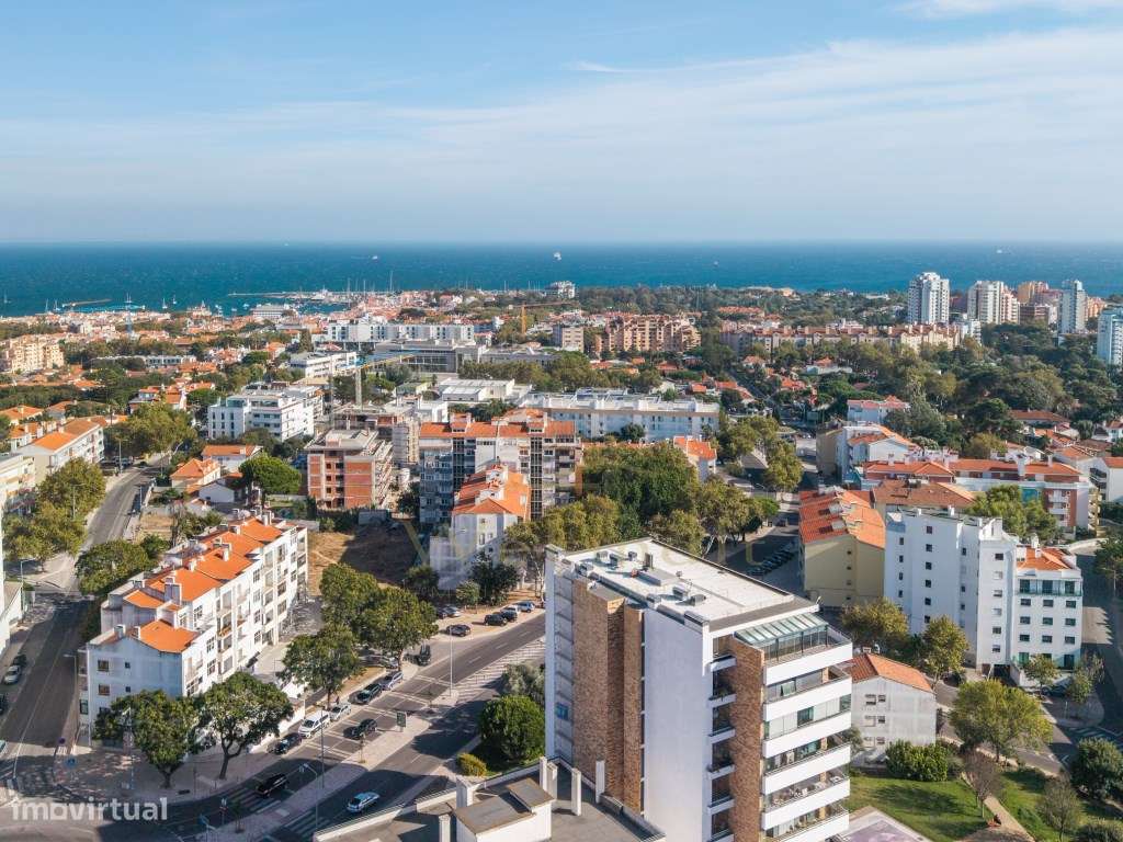 Apartamento T1 remodelado num condomínio com garagem, piscina e jar...-16