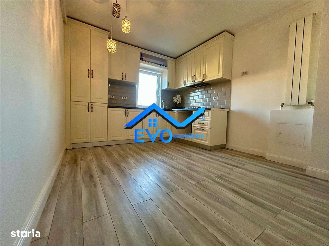 Apartament cu 2 camere de vanzare, renovat complet, Gara - Imagine principală: 3/9