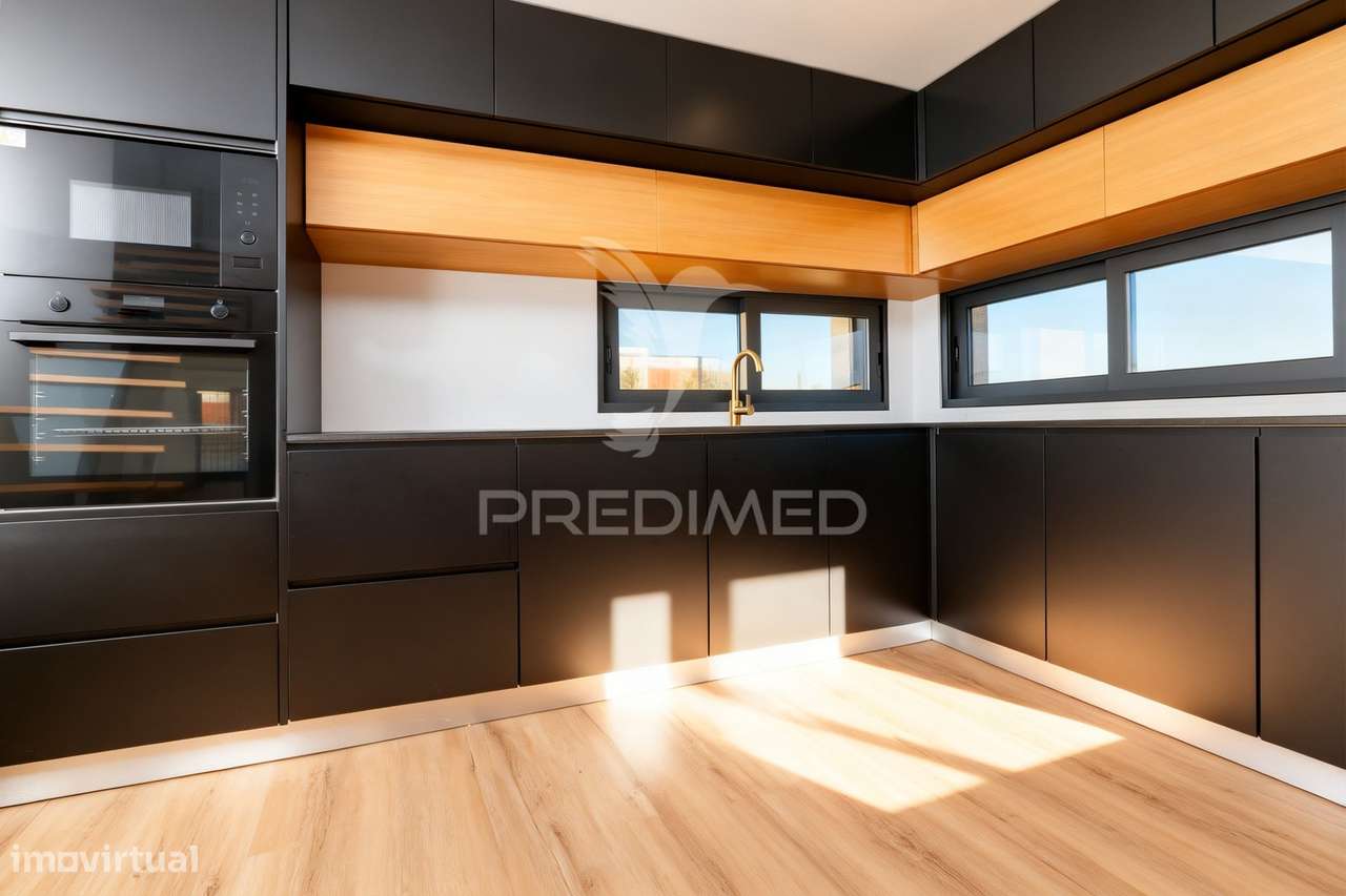 Moradia Bi-Familiar T5 em Real - Grande imagem: 4/34