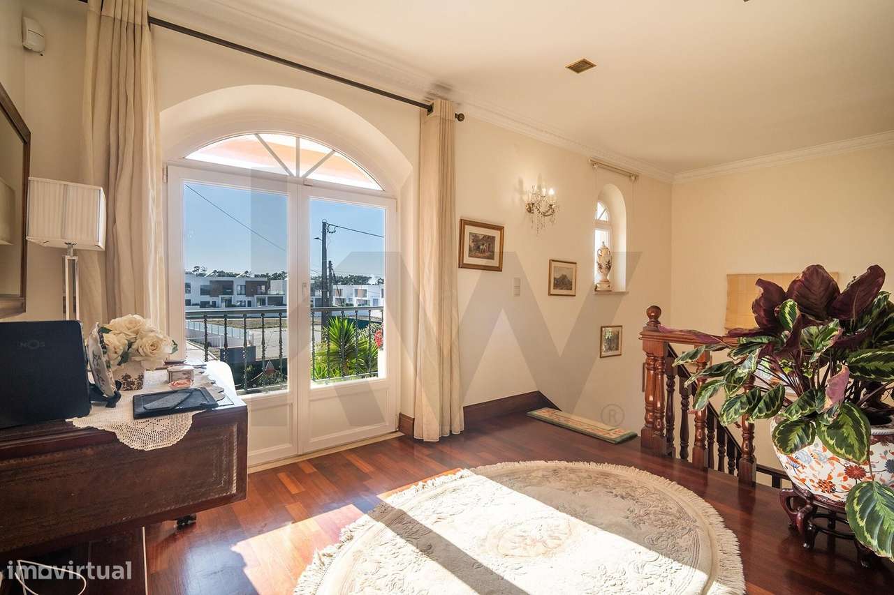 Moradia T5 à venda em Vale de Janelas, Santa Cruz – terreno 2.075 m2 e-8