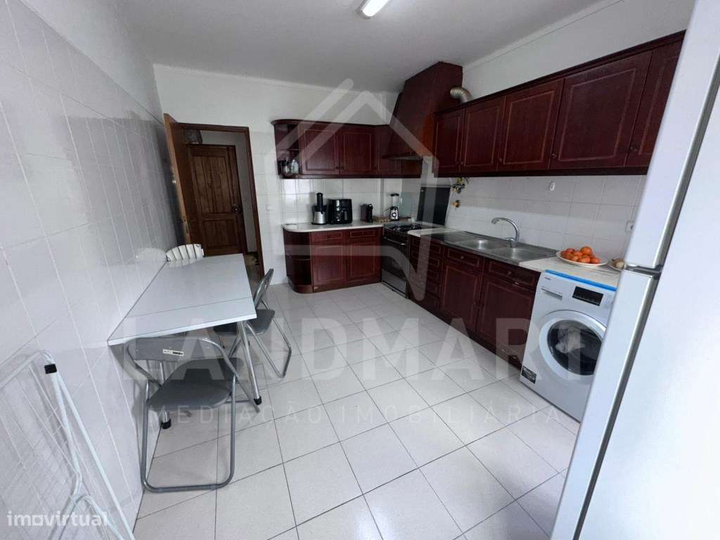 Apartamento T2, Centro de Alcobaça-5