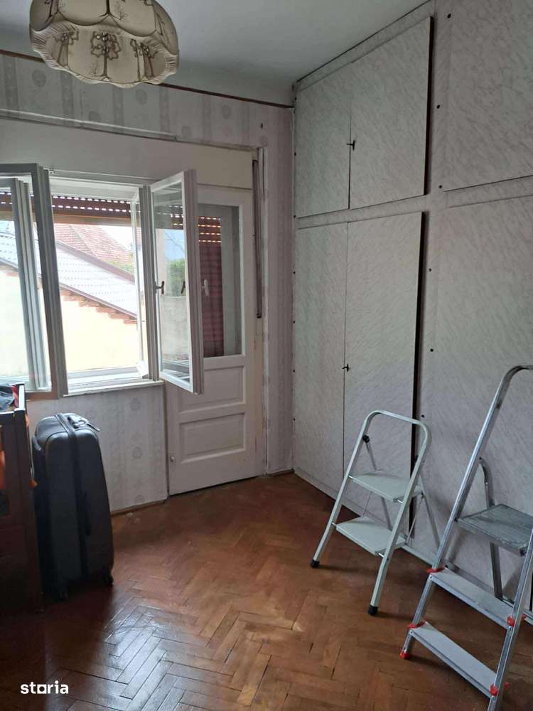 Casa cu 5 camere de vanzare , 14 MAI , 128.000 euro neg.-7