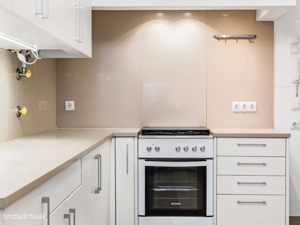 Moradia Independente T4, jardim e piscina, Estoril-14