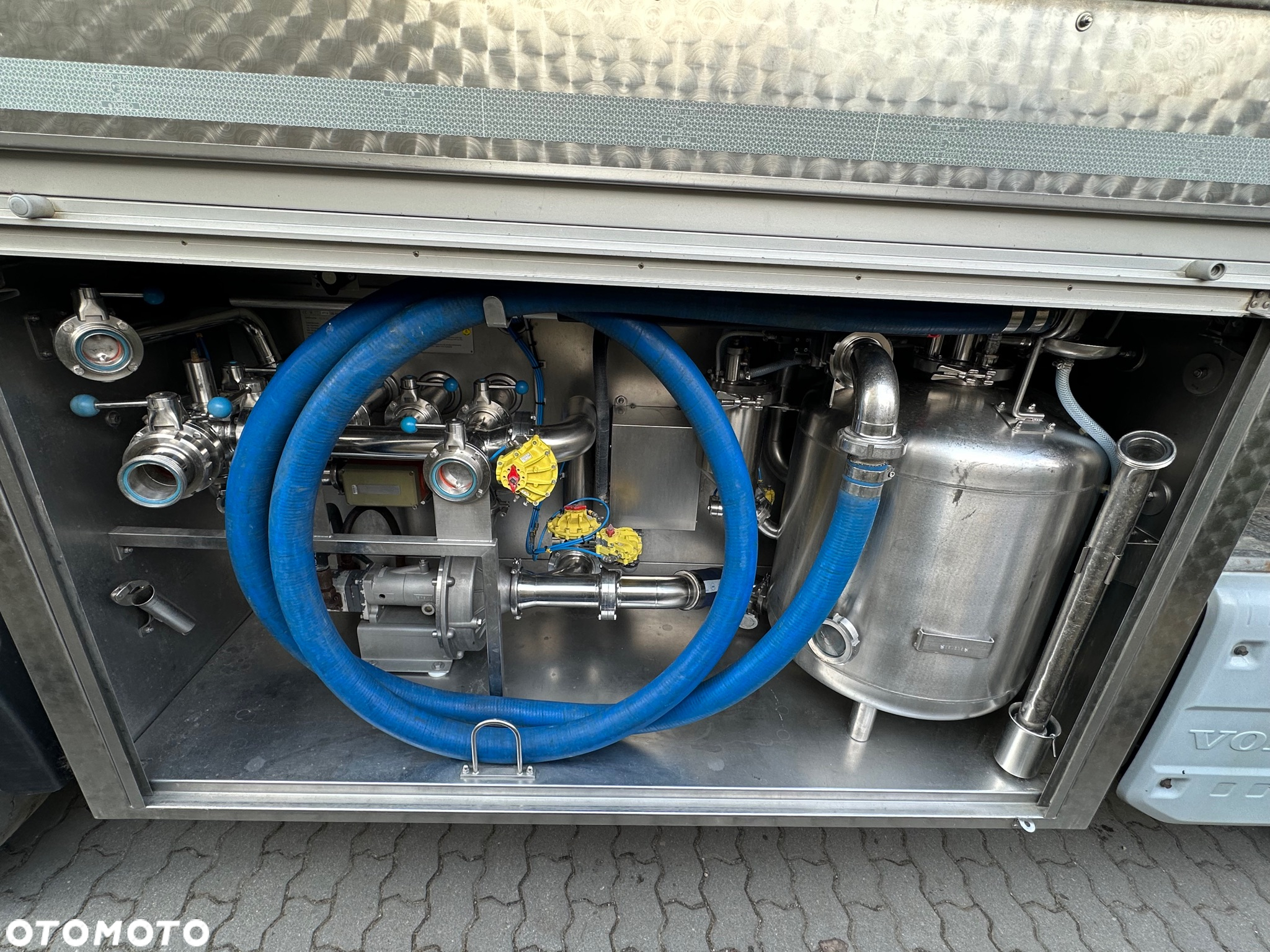 Volvo FH 420 Cysterna do mleka 2016 - 15