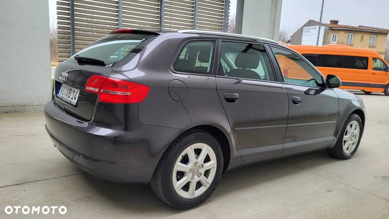 Audi A3 1.6 Sportback Attraction - 34