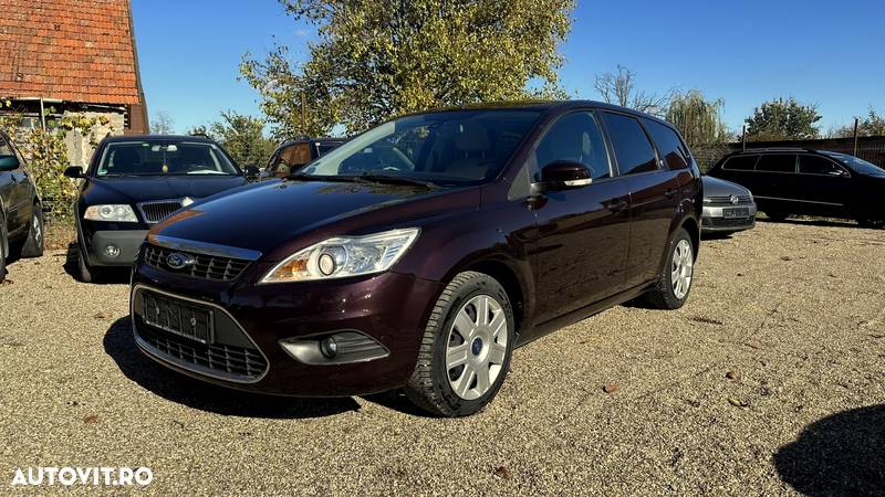 Ford Focus 2.0 16V Ghia - 11