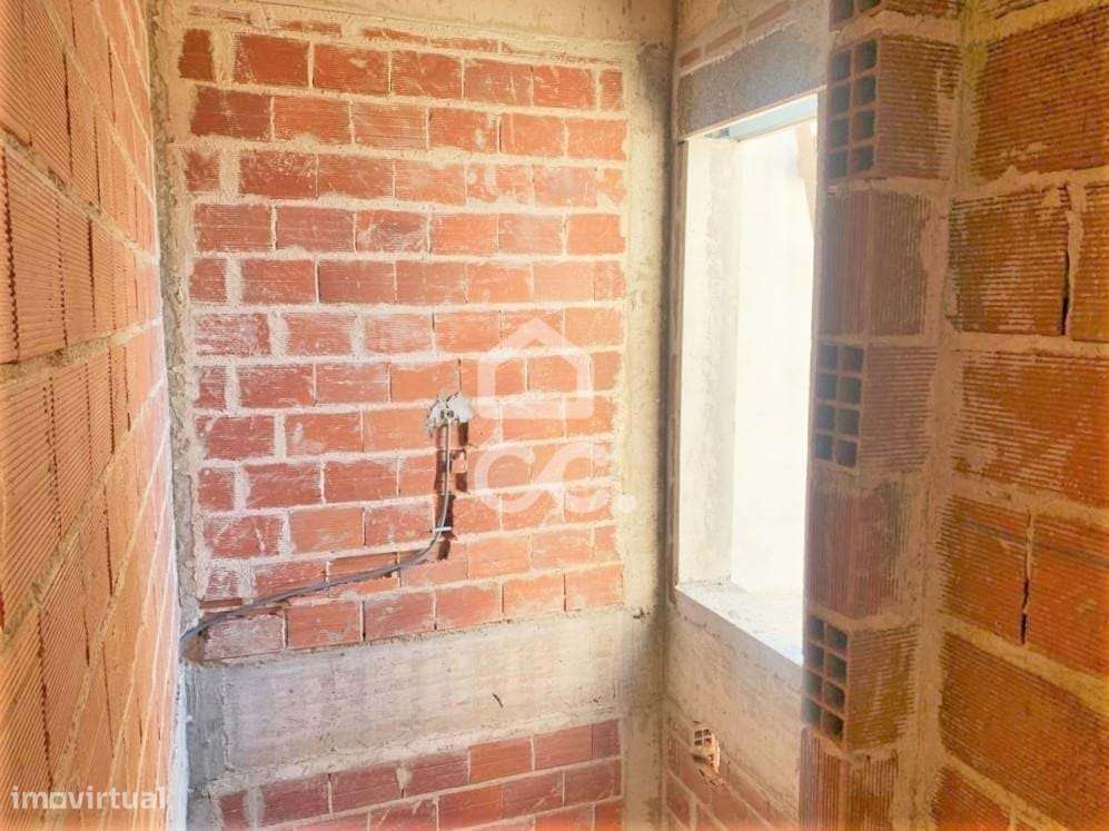 Moradia Geminada T4 em Construção, em Vale de Milhaços - Grande imagem: 5/10