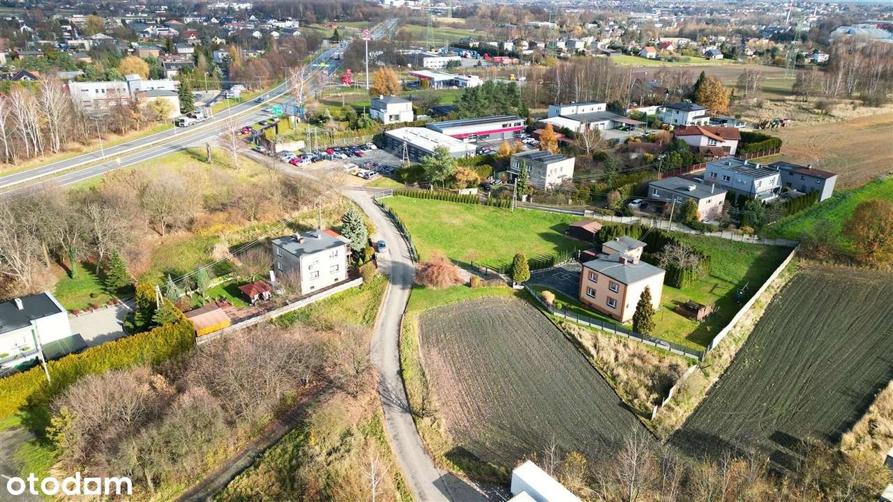 Działka, która łączy wygodę i funkcjonalność!-6