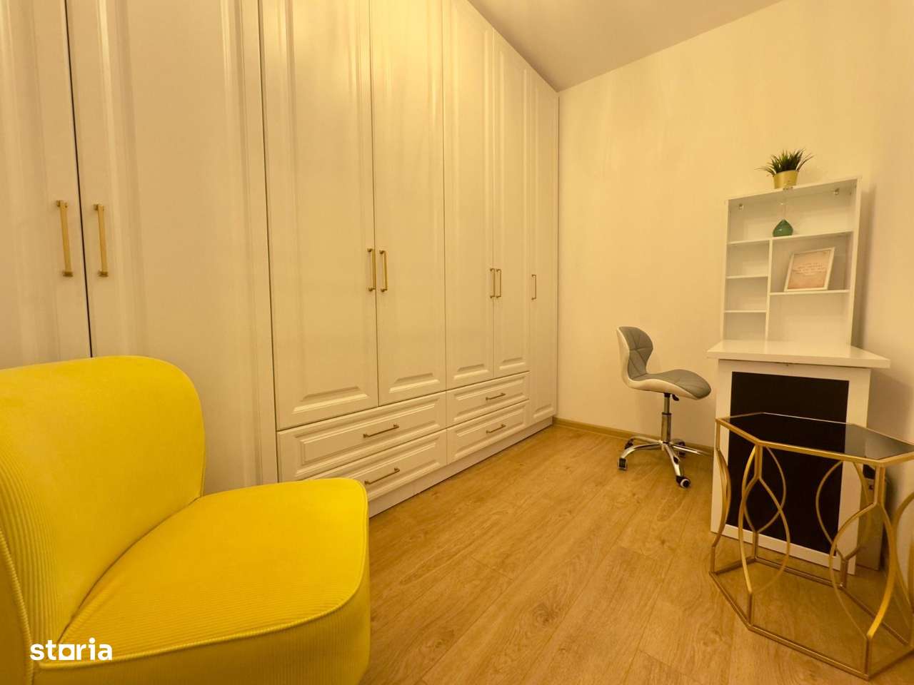 Apartament 3 camere de vanzare- Avantgarden Faza 4-11