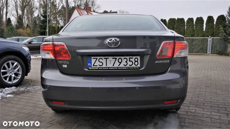 Toyota Avensis 2.0 D-4D Luna - 10