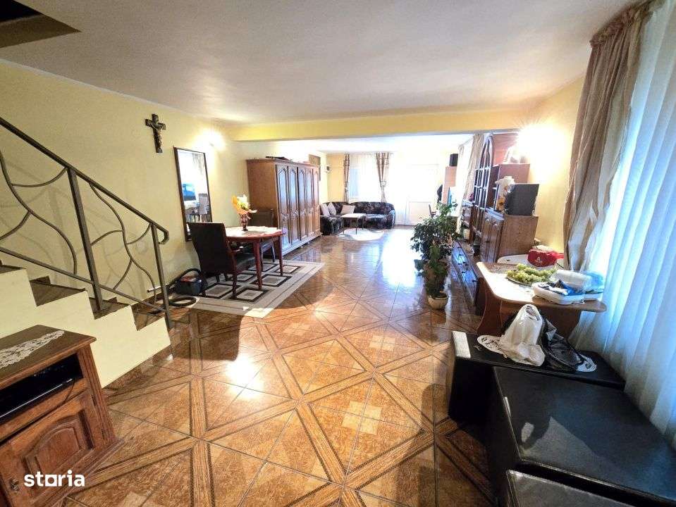 Casa P+M, Suprafata utila 220 mp, Teren 1.150 mp, Ștefanesti-2