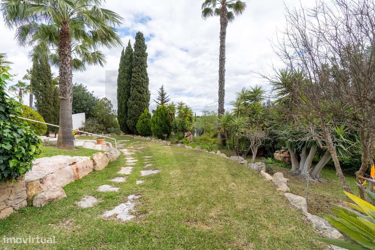 Oásis Privado em Faro: 4.500m2 de Puro Refúgio-48