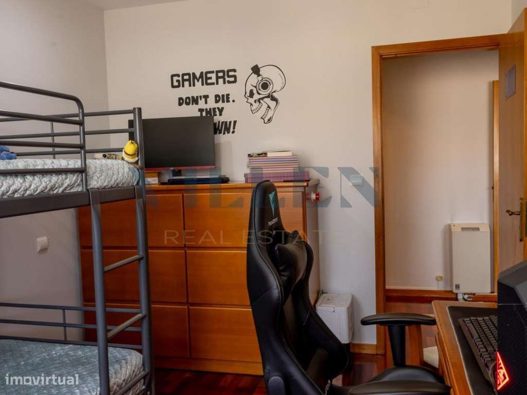Apartamento T2 com Sótão e Garagem Fechada em Vila do Conde-15