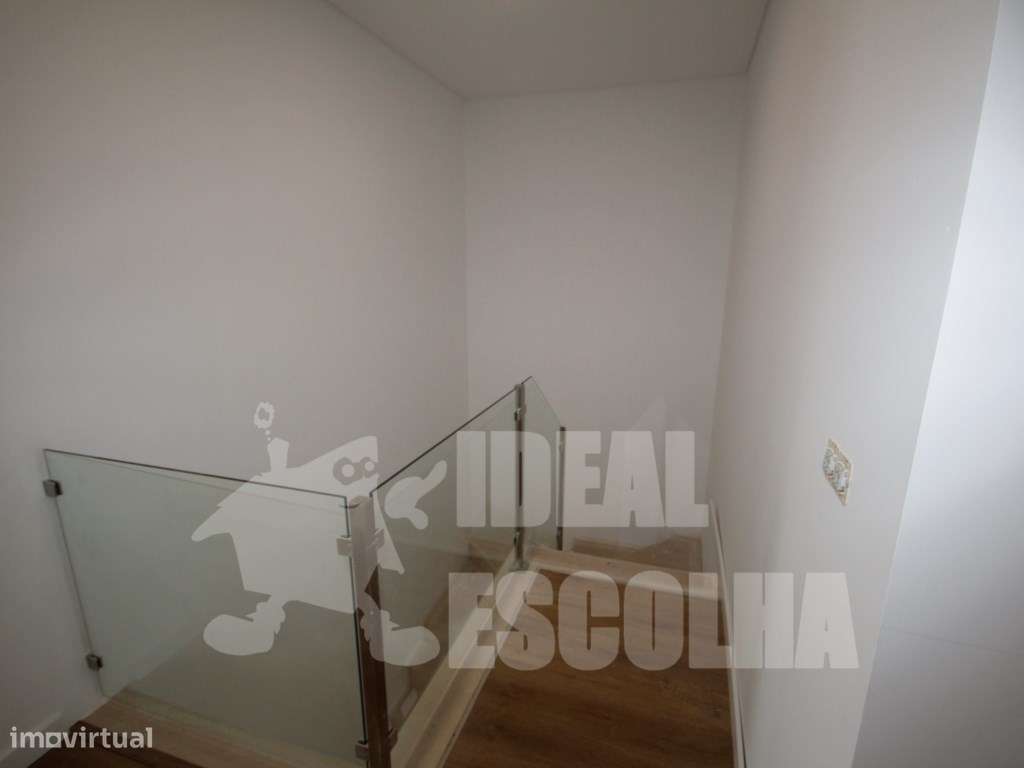 MORADIA 685 000€ FOROS DE AMORA.-9