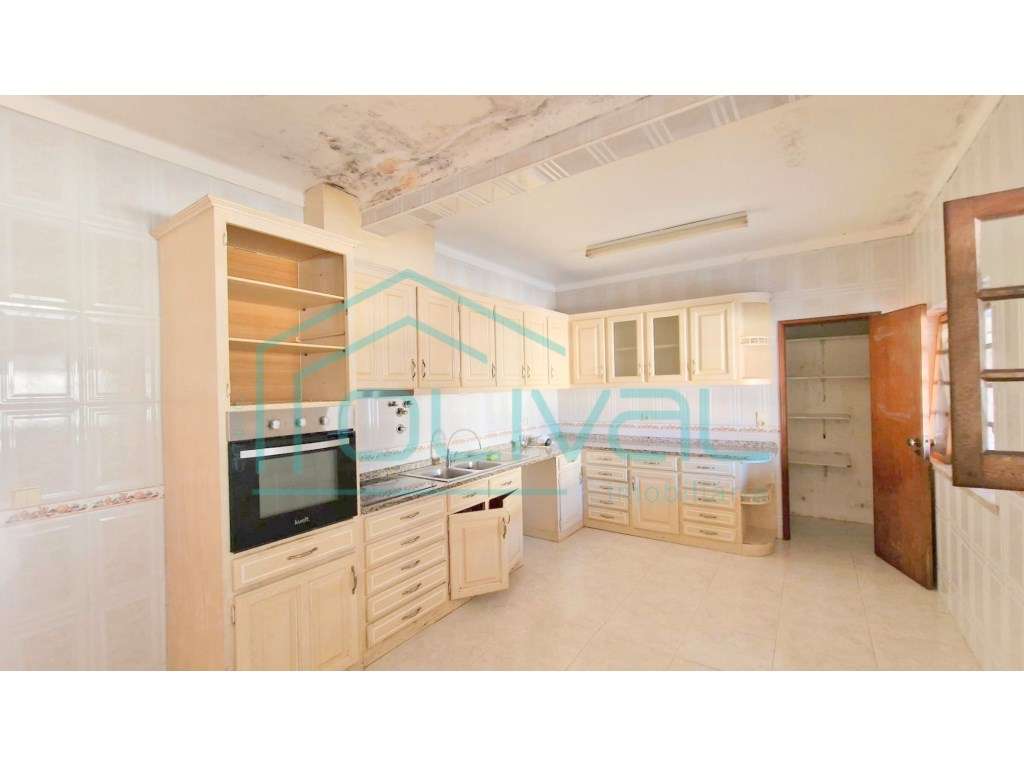 Moradia T2 + 2 com anexos Porto Alto-6