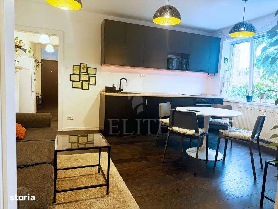 Apartament 3 camere în zona SEMICENTRALA