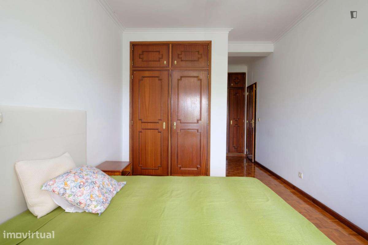 Quarto - localizado em Conchada Coimbra - Grande imagem: 3/8