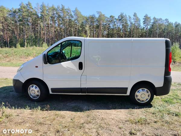 Opel Vivaro - 8