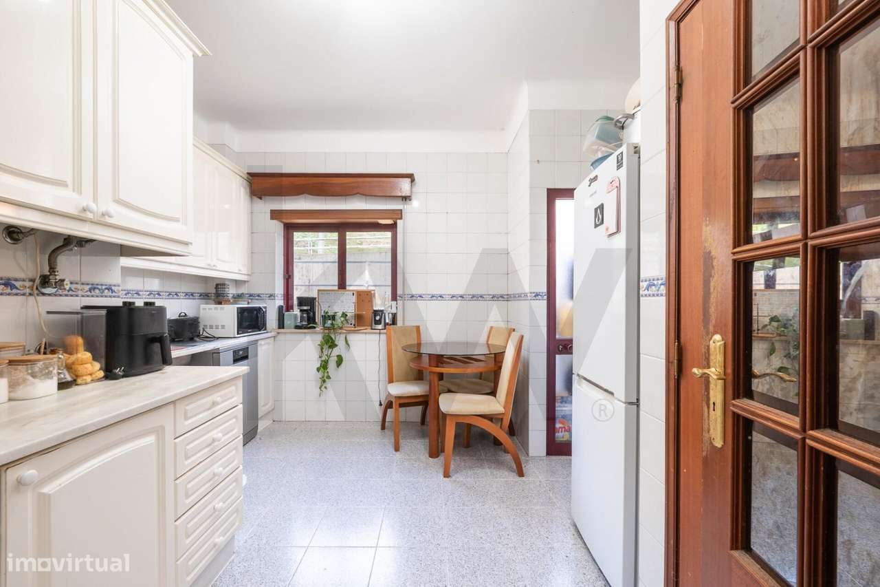Apartamento T3 com Garagem em Coselhas – Mobilado e Equipado a 5 minut - Grande imagem: 5/22