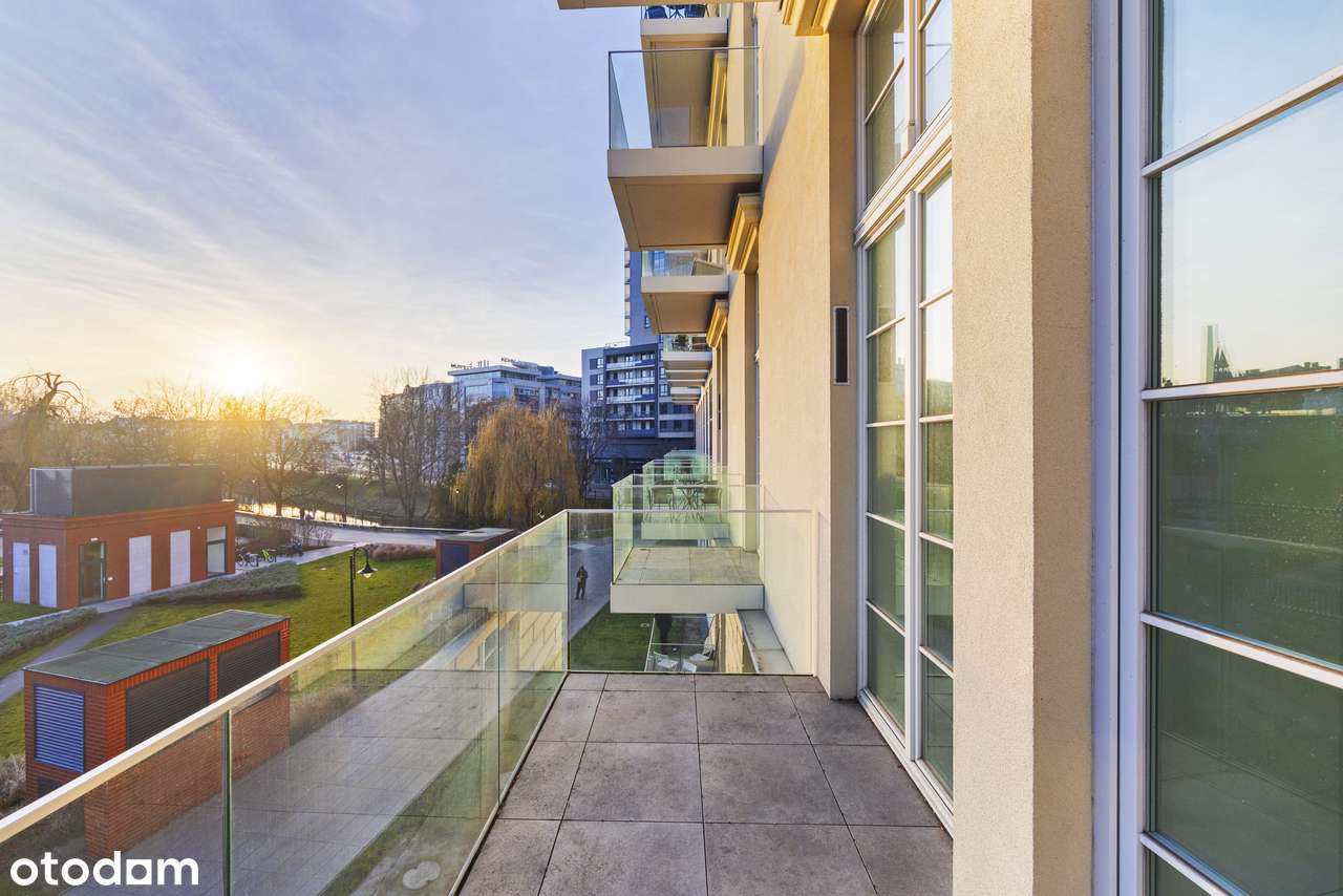 Przy Rynku | Południowe światło | 4,5 m sufit | 3 pokoje | 2 balkony-8