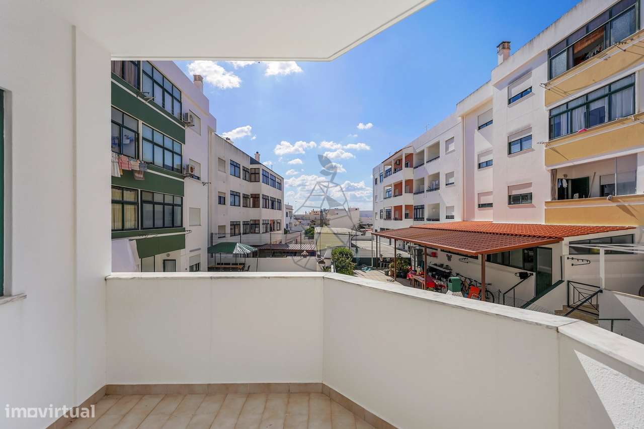 Apartamento T2 localizado a cerca de 600 metros da Praia em Quarteira-16