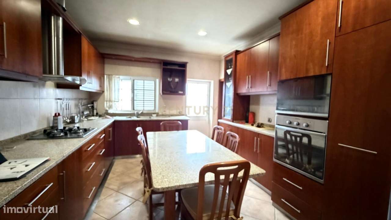 Moradia V4 Alpendorada, Várzea e Torrão – Marco de Canaveses-13