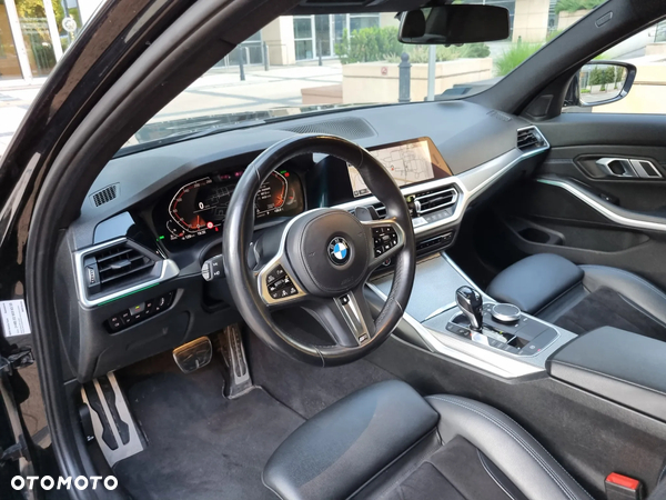 BMW Seria 3 320d xDrive MHEV M Sport sport - 12