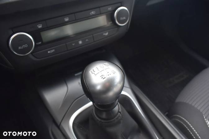 Toyota Avensis 2.0 D-4D Premium - 28