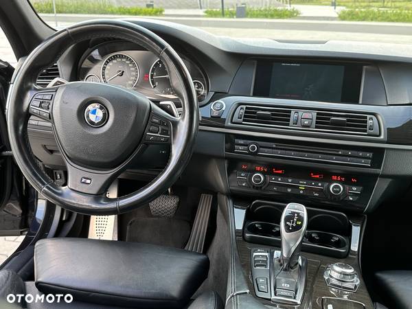 BMW Seria 5 535d xDrive - 22