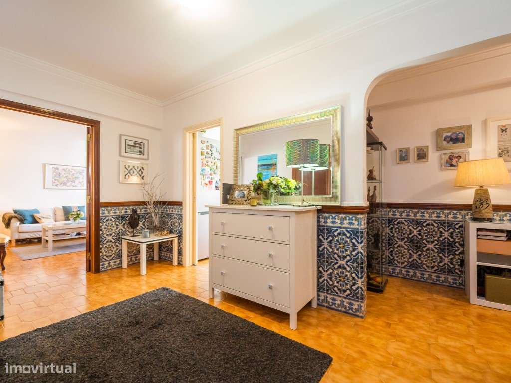 T2 Massamá junto ao Shopping - Espaço, Luz e Excelente Localização-8