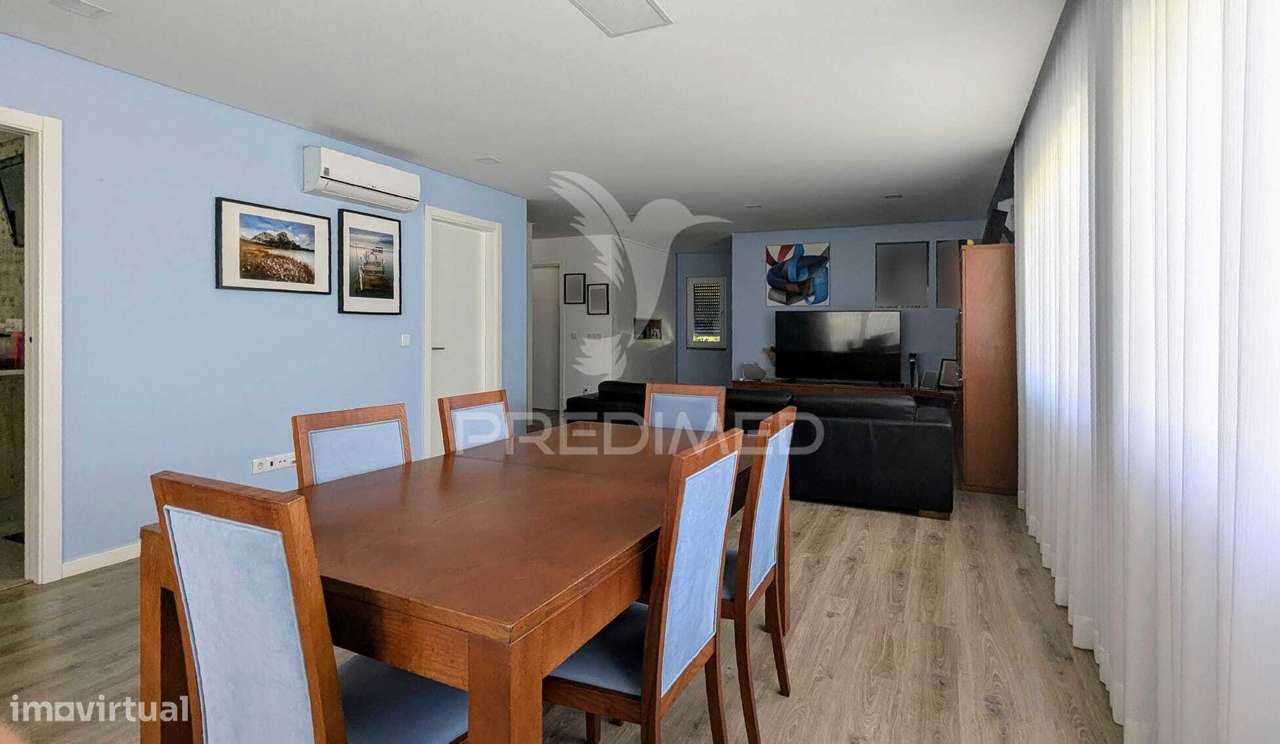 Moradia independente T4 + 1 Bairro Girassol - Caneças - Grande imagem: 5/16