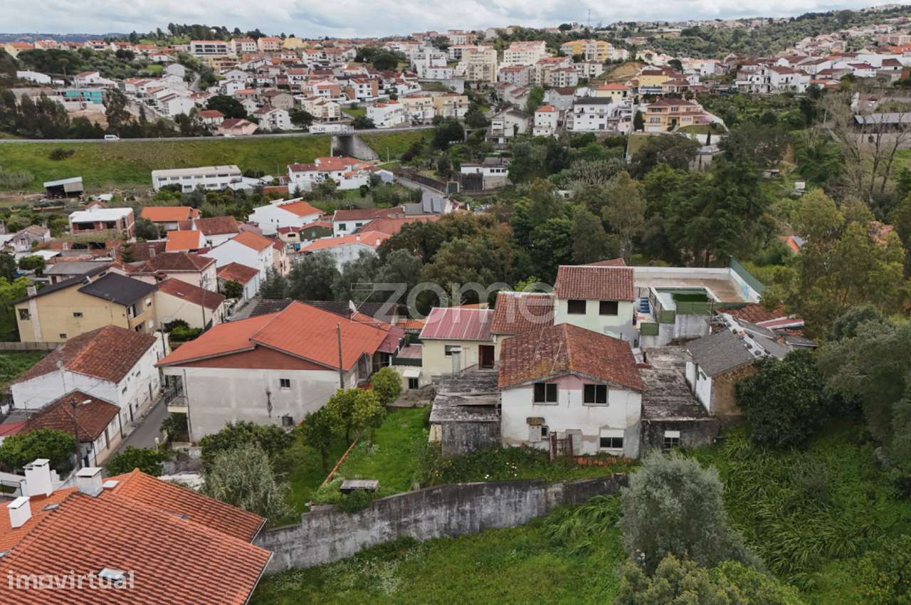 Moradia T4 | Moradia T2 | Recuperar | S. Martinho do Bispo-42
