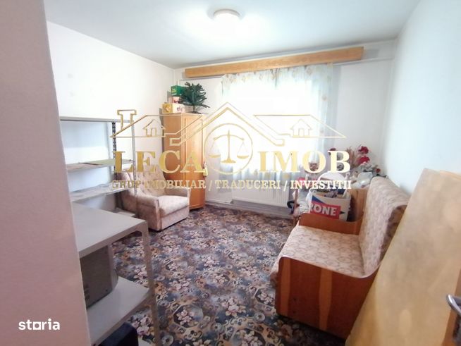 Apartament 3 camere decomandat - Orizont-7