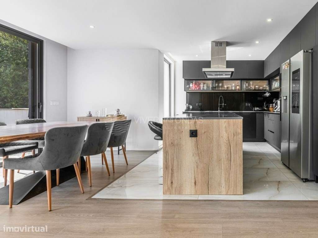 Viva com Estilo e Privacidade Moradia T4+1 Isolada com Piscina Aque... - Grande imagem: 4/31