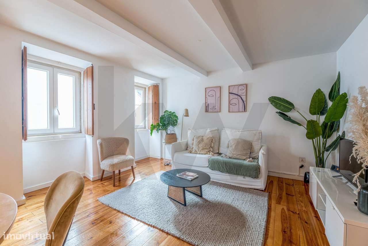 Apartamento T1 Remodelado na Lapa – Tradição, Conforto e Luminosidade - Grande imagem: 4/26