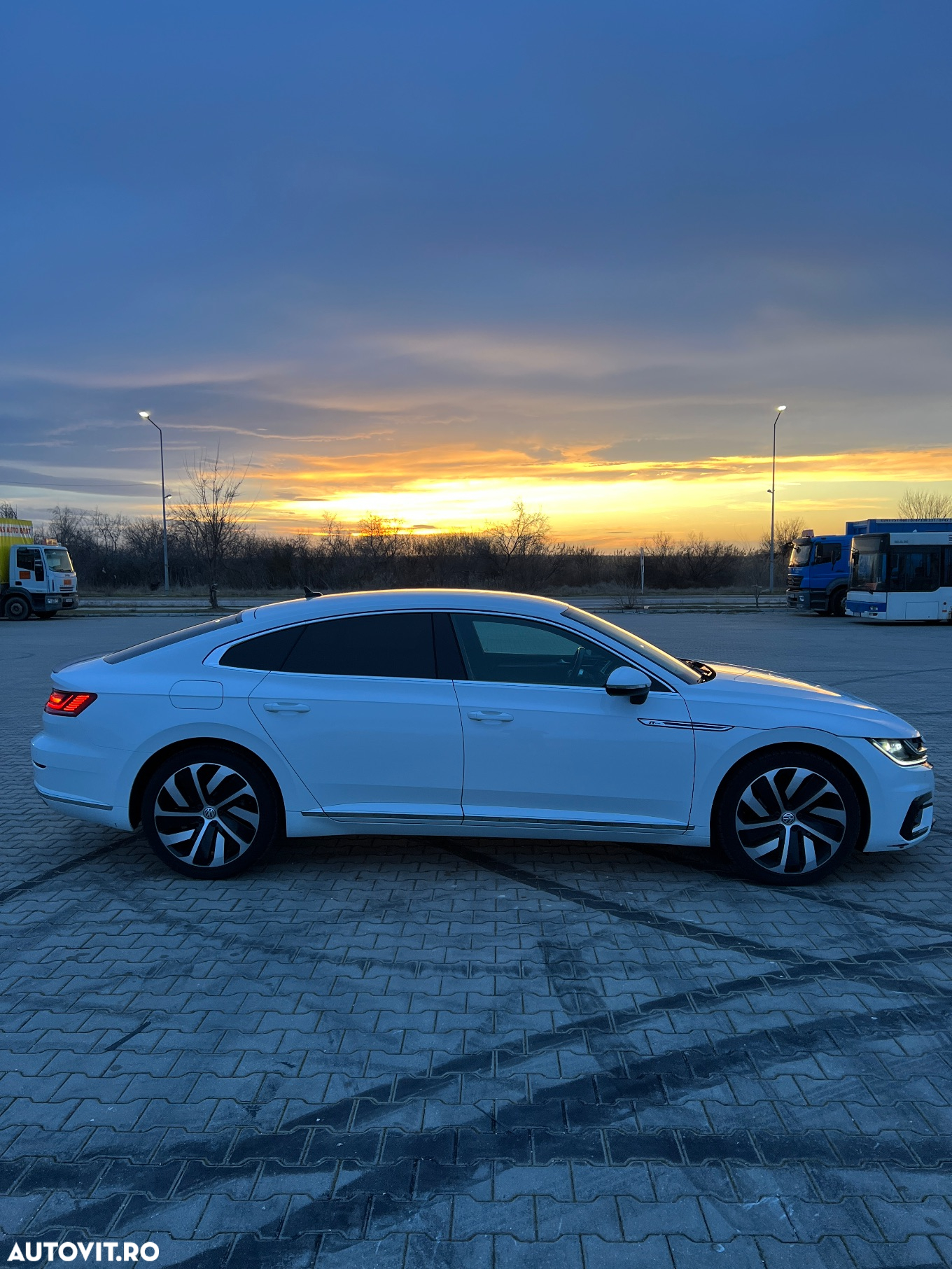 Volkswagen ARTEON 2.0 TSI DSG R-Line - 7