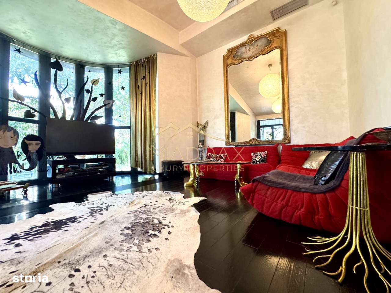 Vila cu 5 camere *344mp* + 800mp Teren // Zona Bucurestii Noi - Imagine principală: 5/20