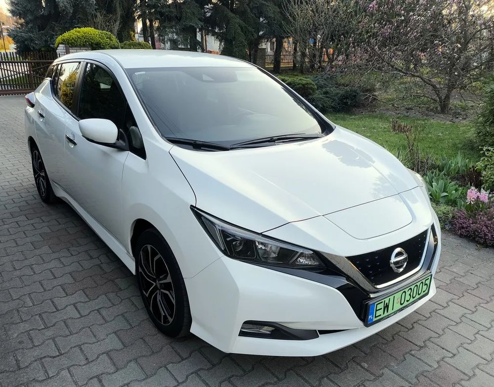Nissan Leaf 40 kWh Acenta 2022