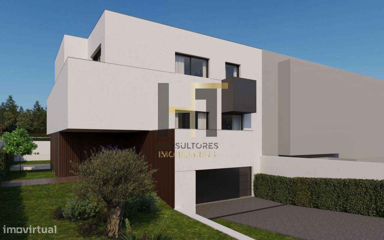 Moradia T3 | 235m² de Logradouro + Possibilidade de Piscina | Varanda-25