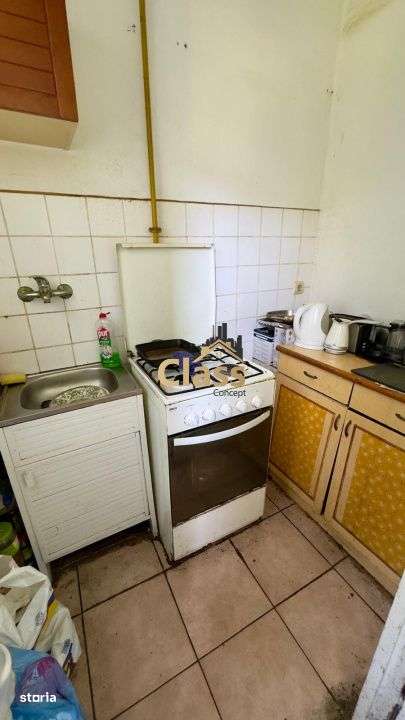 Garsoniera | Etaj intermediar | 22 mpu | Zona Lombului Dambul Rotund - Imagine principală: 3/4