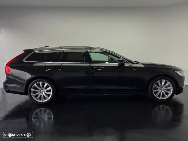 Volvo V90 2.0 T8 Momentum Plus AWD Geartronic - 4