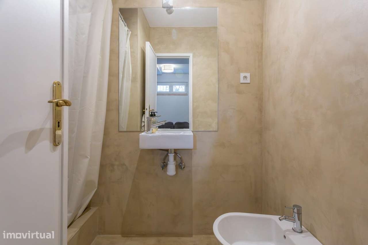 Moradia T4+1 para remodelação Gandarinha em Cascais-25