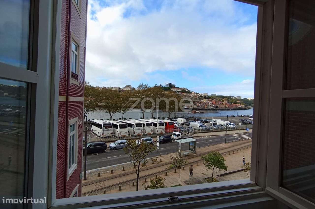 APARTAMENTO T1, PRIMEIRA LINHA DE RIO COM VISTAS DESAFOGADAS - Grande imagem: 5/13