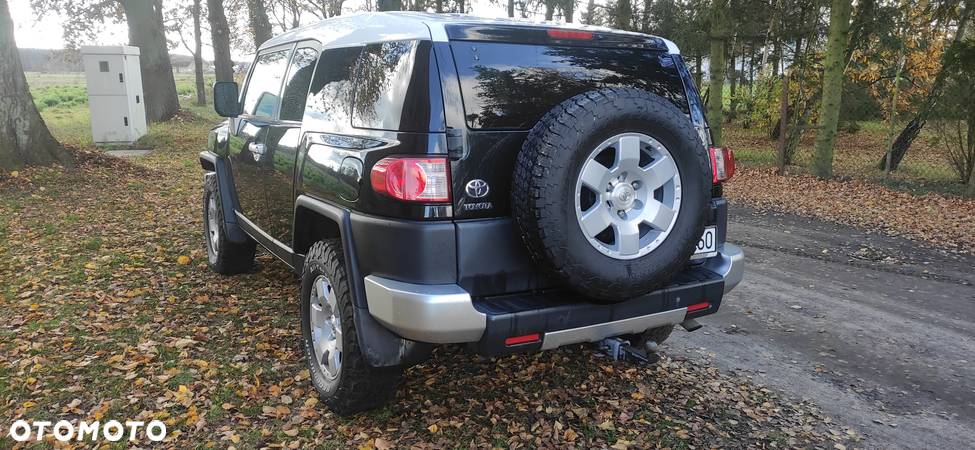 Toyota FJ Cruiser 4.0 4x4 - 3