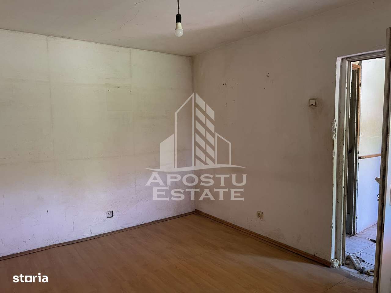 Casa cu etaj Ronat teren 750 mp - Imagine principală: 2/4