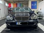 Mercedes-Benz C 240 4-Matic Aut Avantgarde - 24