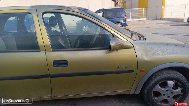 PORTA FRENTE DIREITA OPEL CORSA B - 1