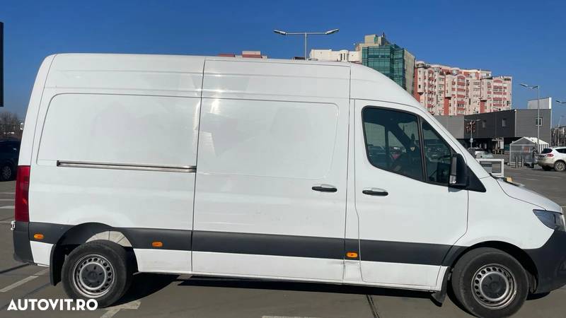 Mercedes-Benz SPRINTER - 4