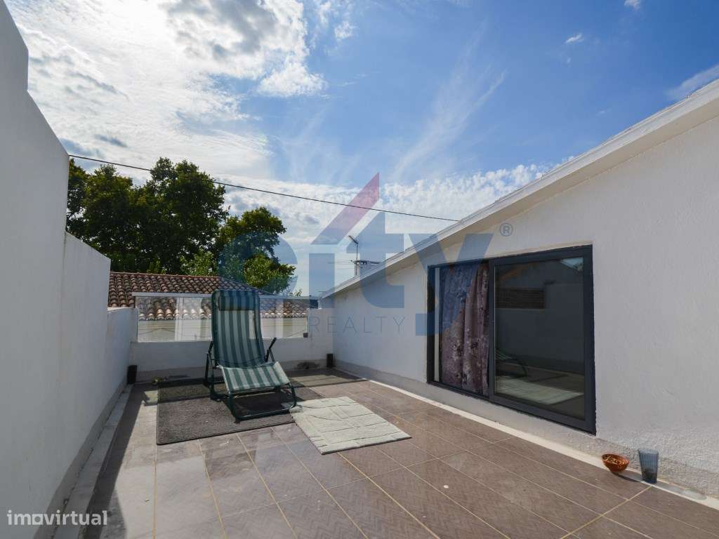 Moradia T2 c/ Terraço e Espaço Exterior | Tramagal, Abrantes-24