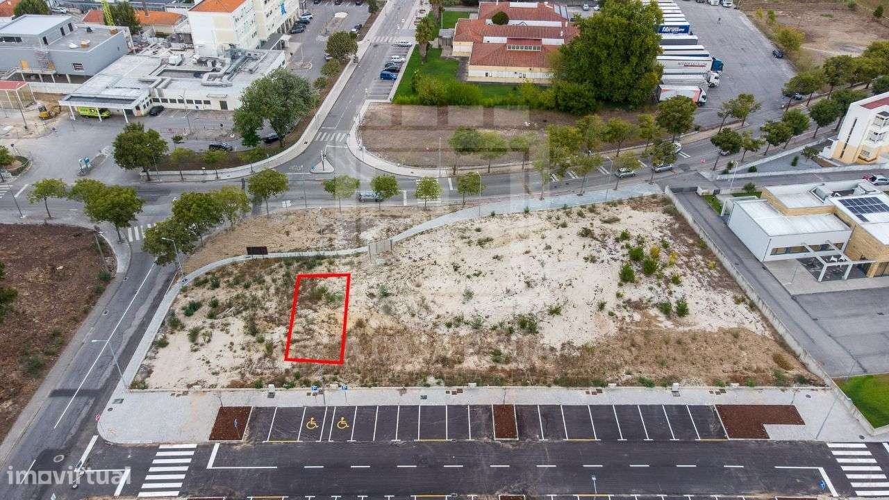 Lote de terreno no centro de Ovar - Grande imagem: 2/9